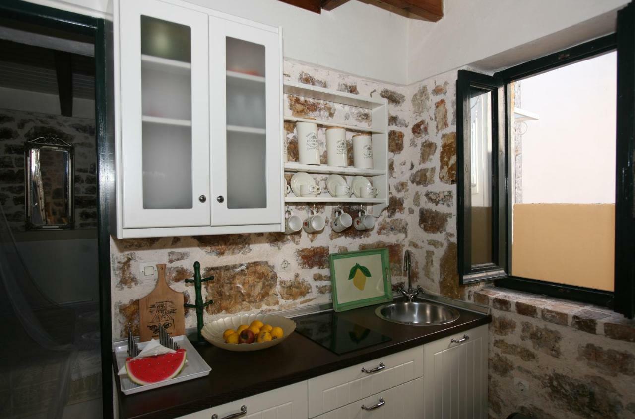 Christina'S Stone Cottage Кассиопи Экстерьер фото