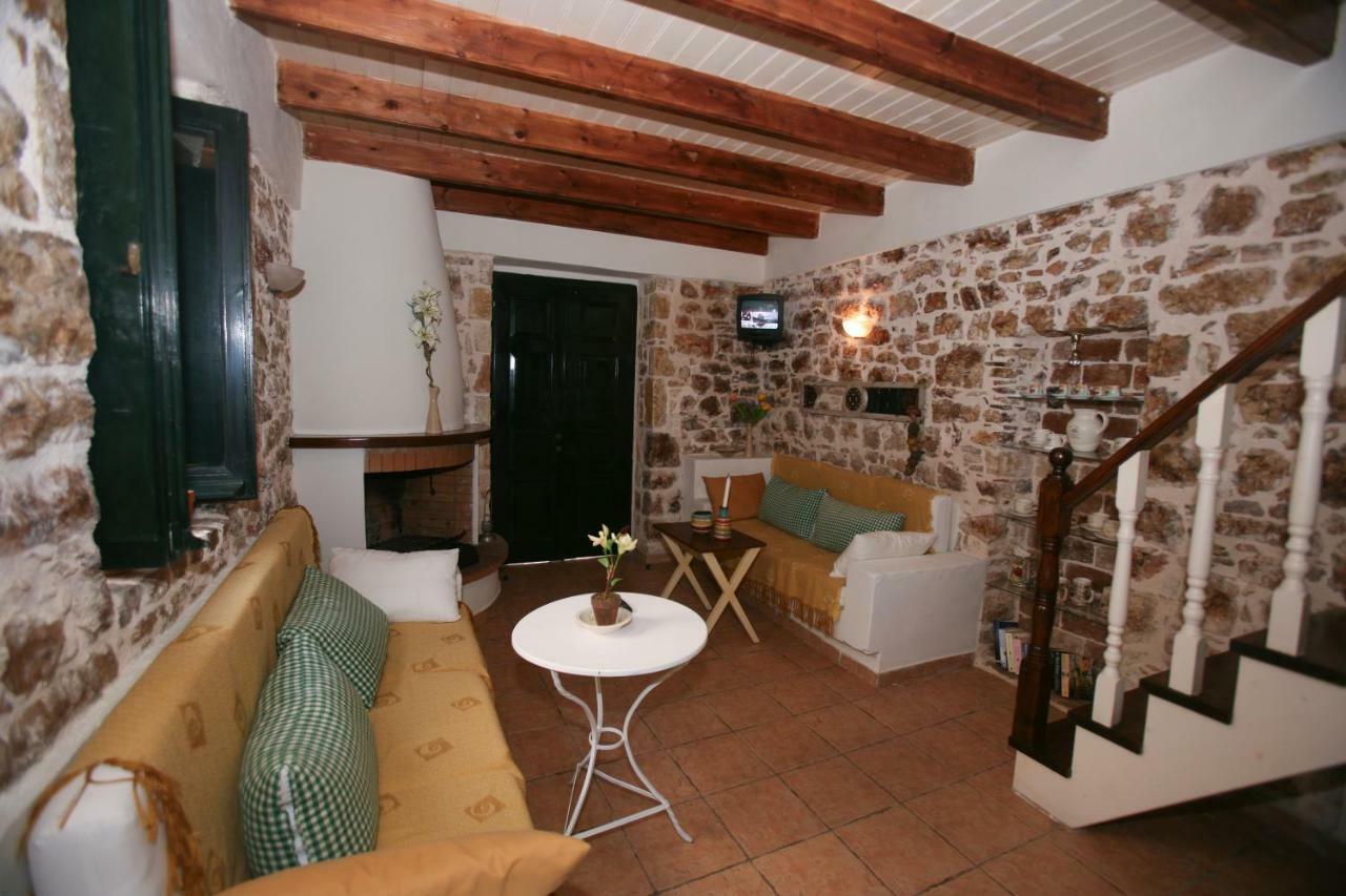Christina'S Stone Cottage Кассиопи Экстерьер фото